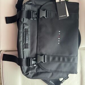 Timbuk2 Black Urban Messenger Bag with Water-Resistant Finish